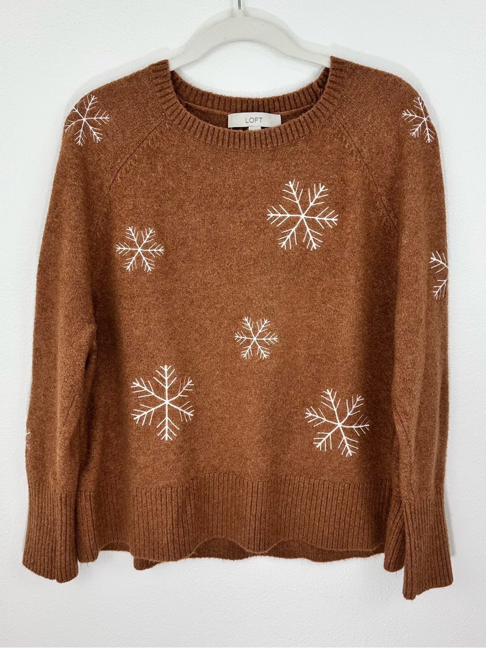 LOFT Embroidered Snowflake Crewneck Sweater Medium Cozycore Winter Pullover